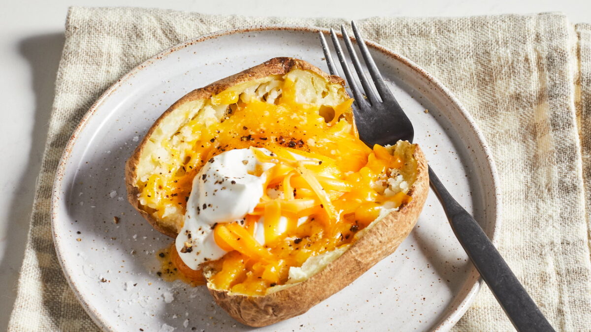 Why Oven-Baked Potatoes Taste Better Than Microwaved