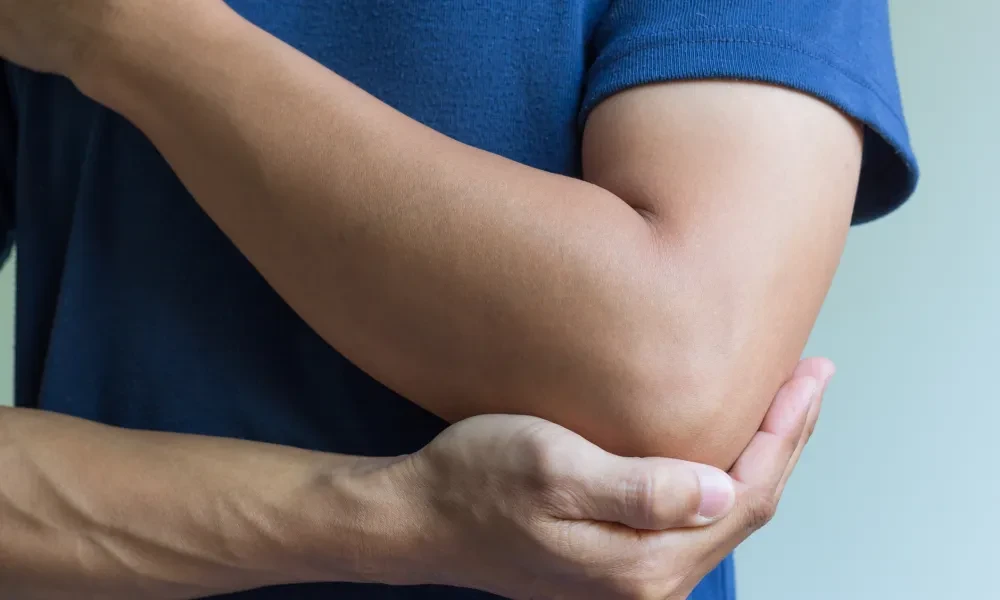 How to Prevent Neck Pain from an Arm Sling